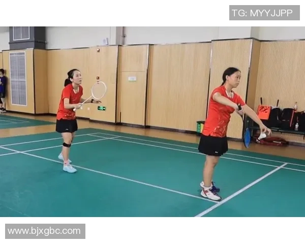 广州网球队与南京网球队赛后战术分析与复盘探讨